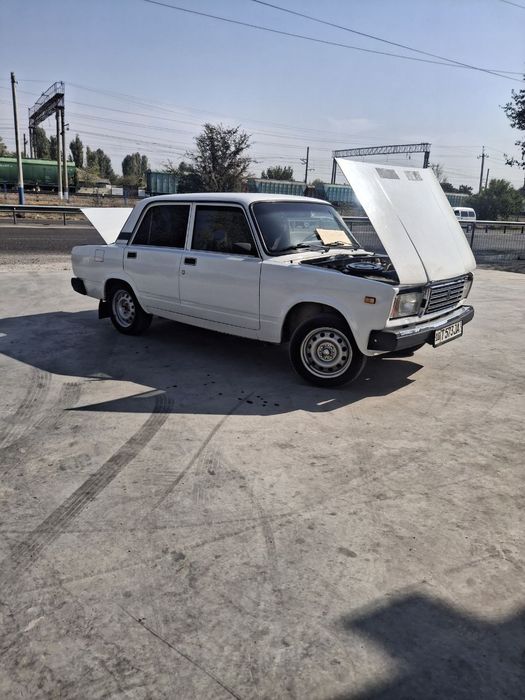 Srochna Moshina sotiladi