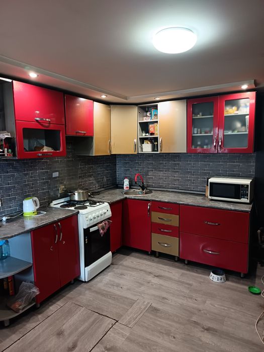 Продам дом в п. Долинка