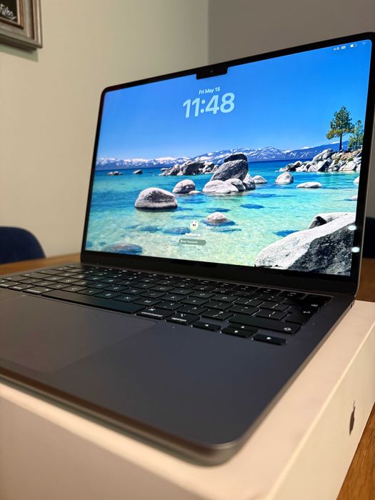 Macbook Air 13" M3, 2024 256GB
