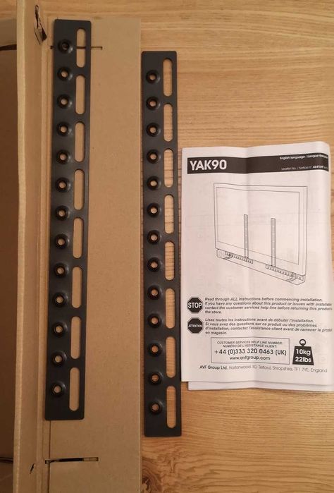 suport universal pentru soundbar pe TV