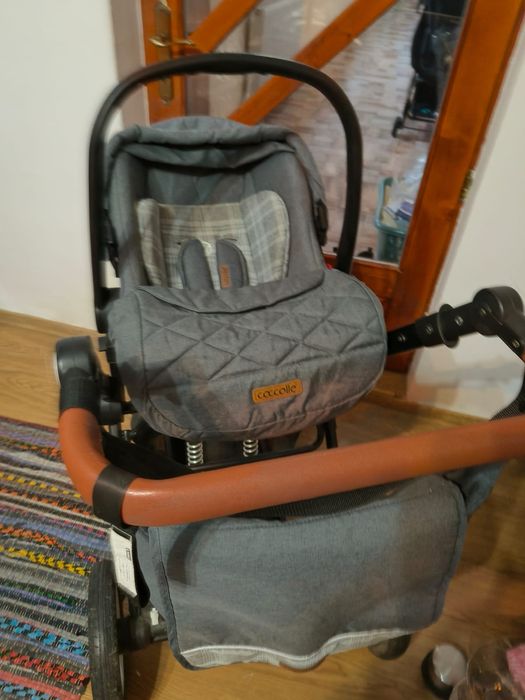 Vând cărucior 3in1 coccolle ambra