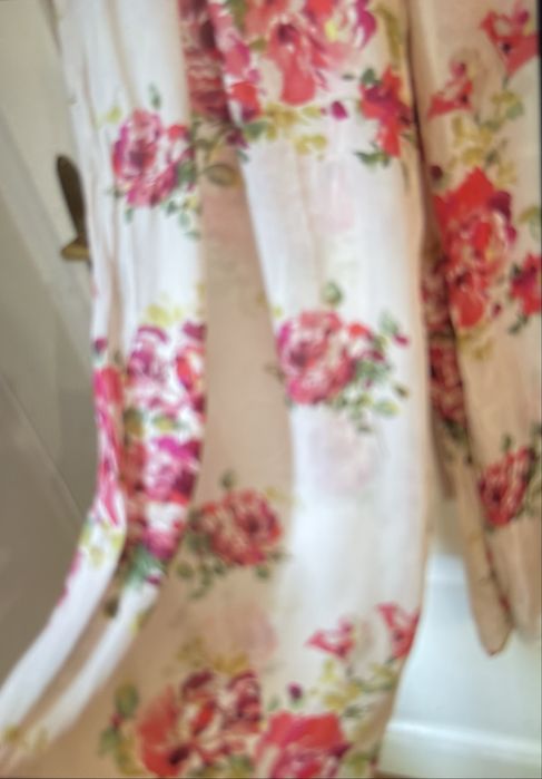 Pantaloni largi   superbi  mărimea  L