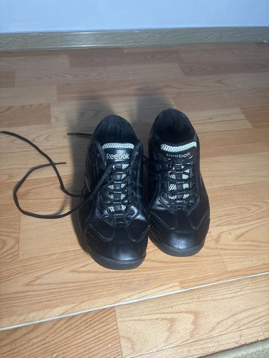 Повседневные кроссовки