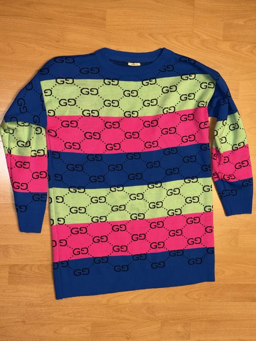 pulover stil rochie gucci