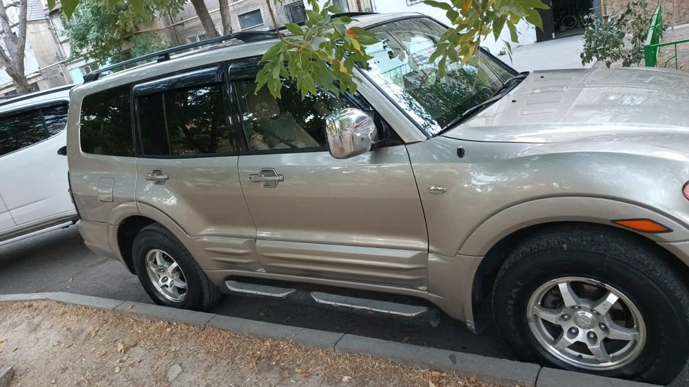 Продам Митсубиси Паджеро 3