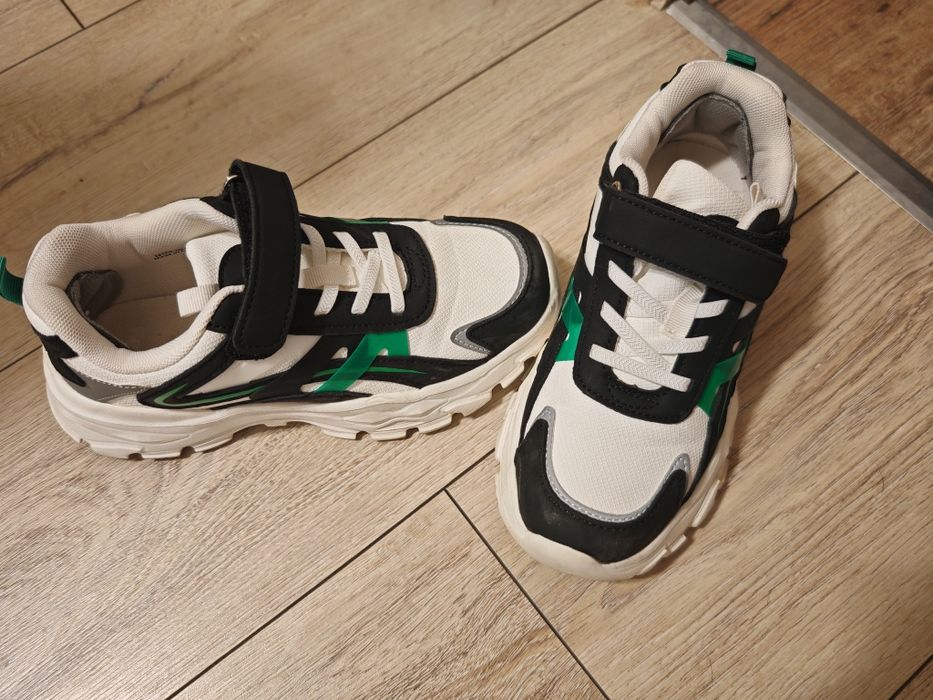 Adidași sport mărime 35