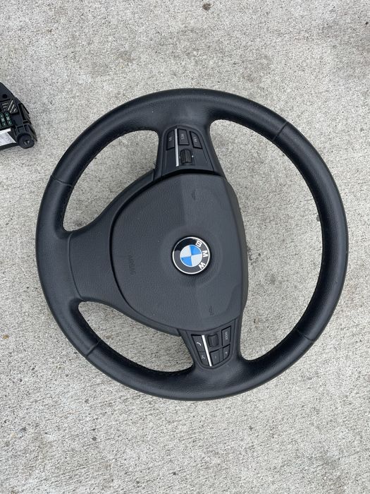 Volan BMW f10 F01 f06 F13 Seria 5 6 7 + airbag complet
