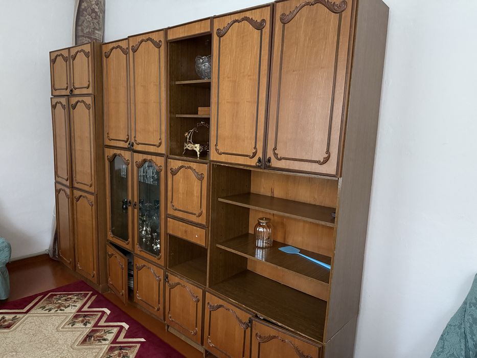 Горка и стенка сатылады