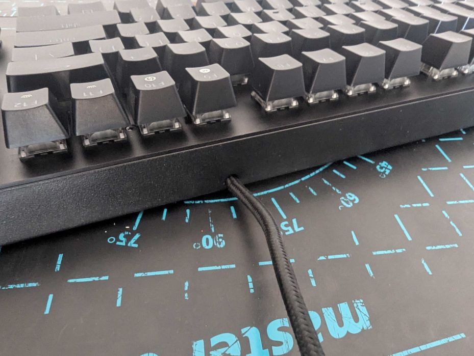 Razer BlackWidow V3 – RGB механична, Green switches + поставка за китки