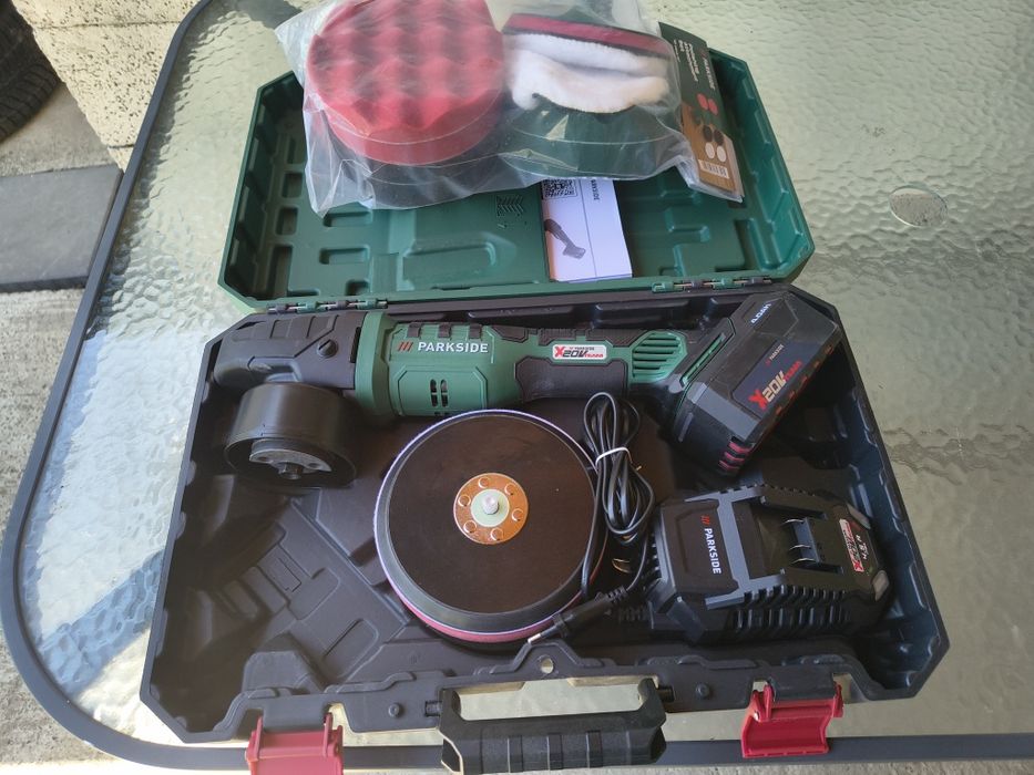 Mașina polish pe acumulator parkside noua + set bureti