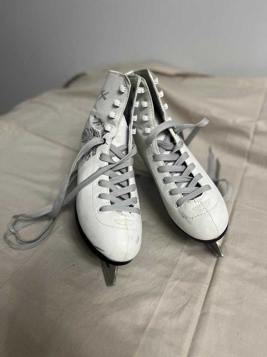 Коньки женские 39 размер