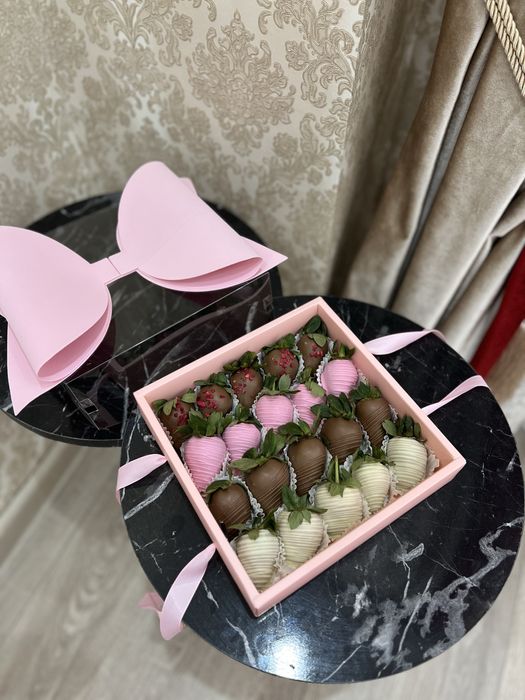 Клубника в шоколаде Астана