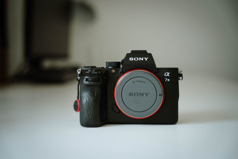 Aparat foto Sony A73 A7iii