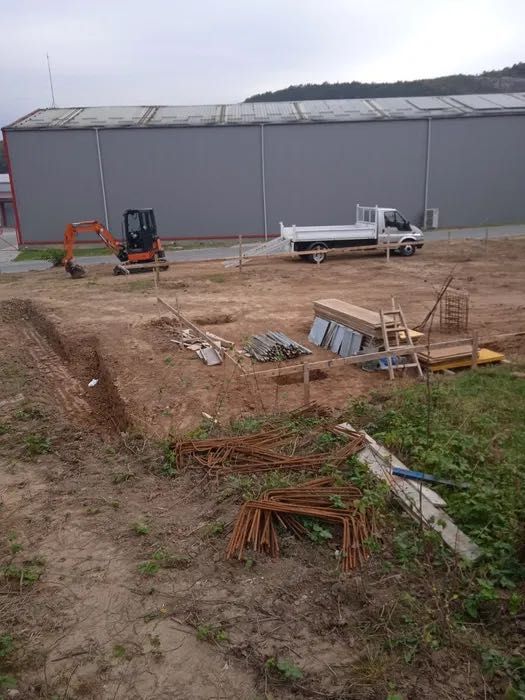 Изкопи с Мини Багер