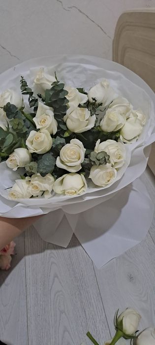 Цветы свежие розы