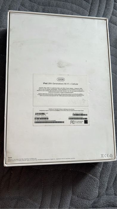 Ipad 8    Заблокирован