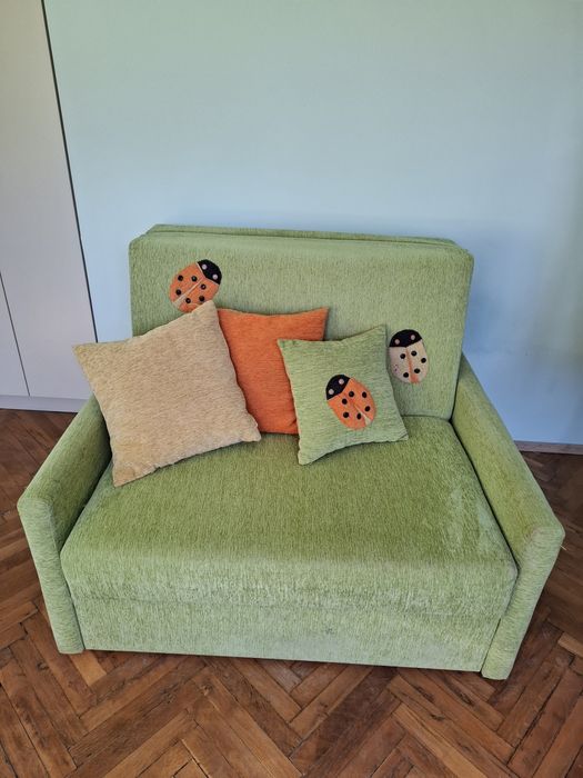 Разтегателен диван