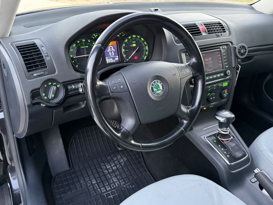Skoda octavia 2/skoda octavia 2.0 tdi 140 cp/ skoda octavia dsg/skoda octavia Laurin&Klement/skoda octavia cutie automata/skoda octavia 2.0 tdi