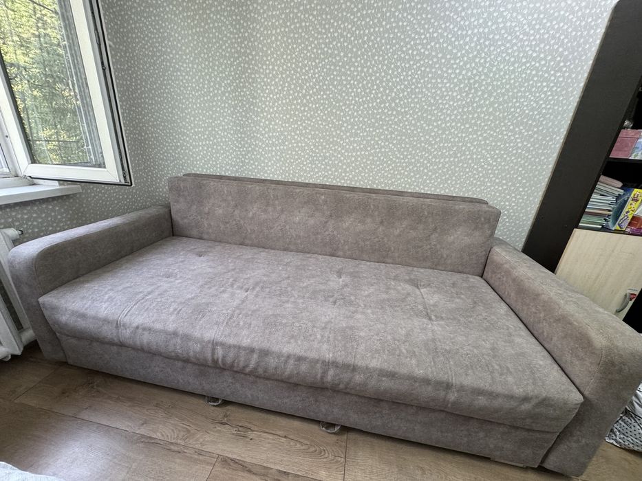 Диван беж продам