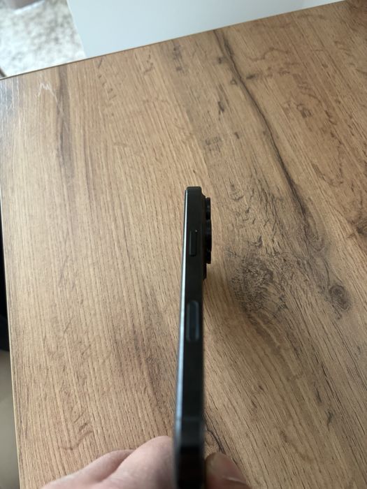 Продам Iphone 16 pro 128