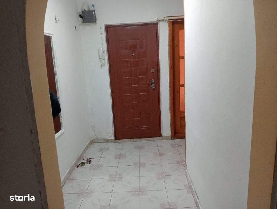 - Apartament 2 camere, Calarasi 4, parter cu balcon 15,3 mp.