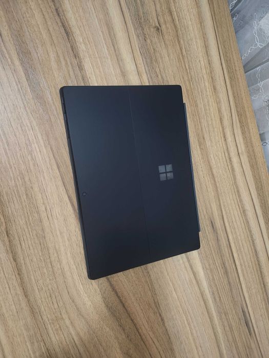 Microsoft Surface Pro 7