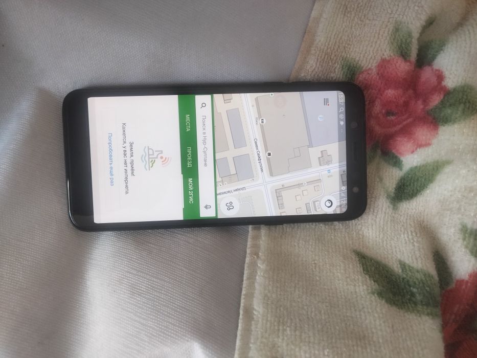 Samsung телефон в хорошем состояний