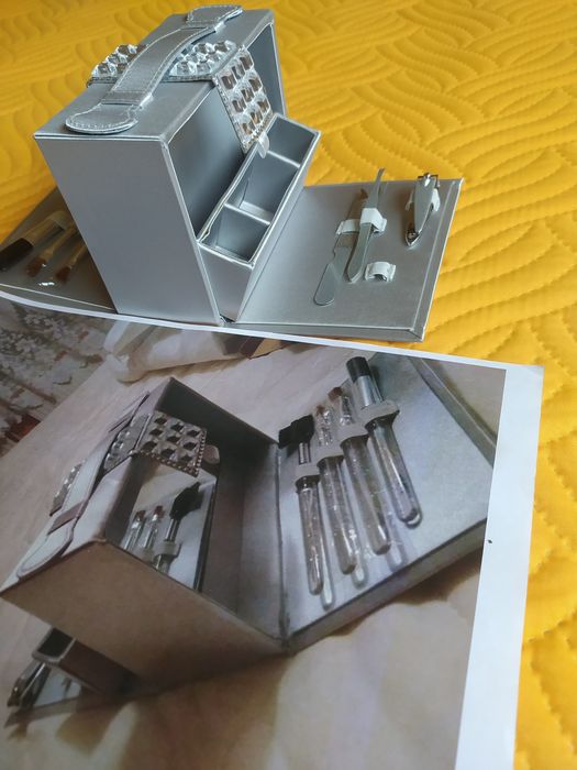 Луксозна кутия за грим