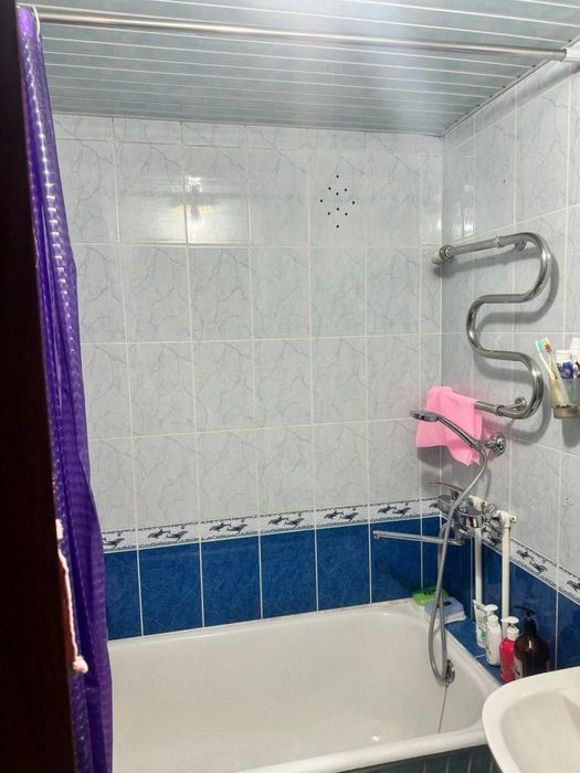 срочно! Юнусабад-15 2/1/4напротив  метро Туркистон, первая линия