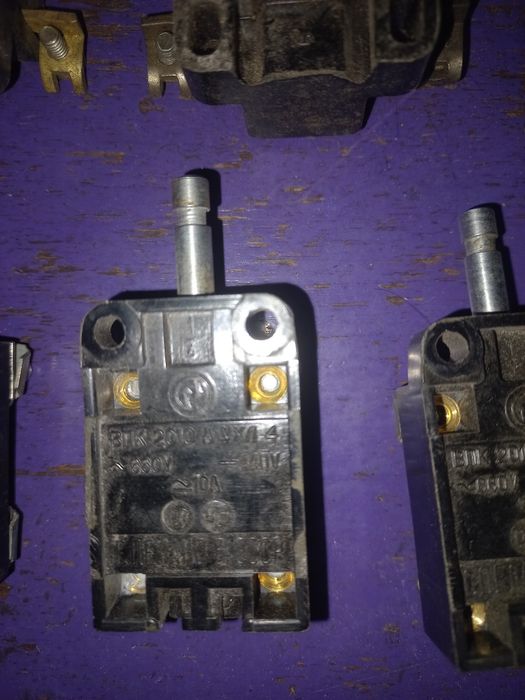 Продам б/у концевики