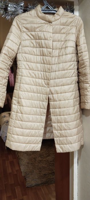 Продам женские куртки