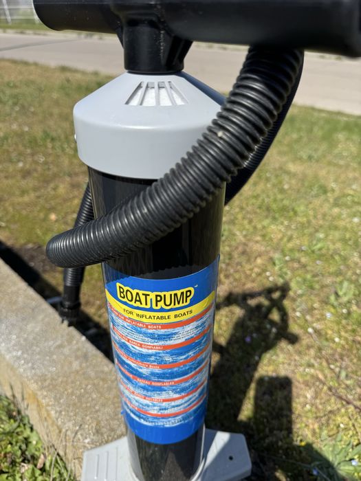 Помпа за надуваема лодка