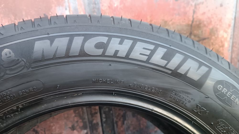 215/60/16 Michelin