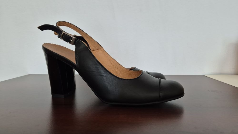 Pantofi de piele 37