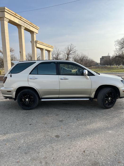 Продается Lexus rx 300