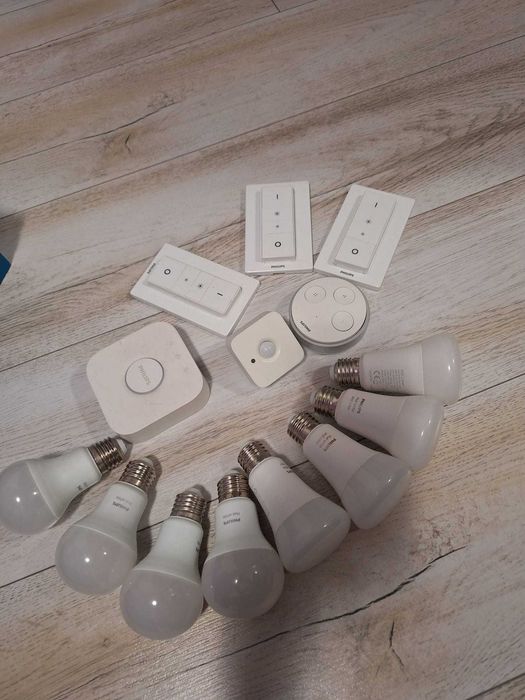 Philips Hue - accesorii si becuri - pachet complet