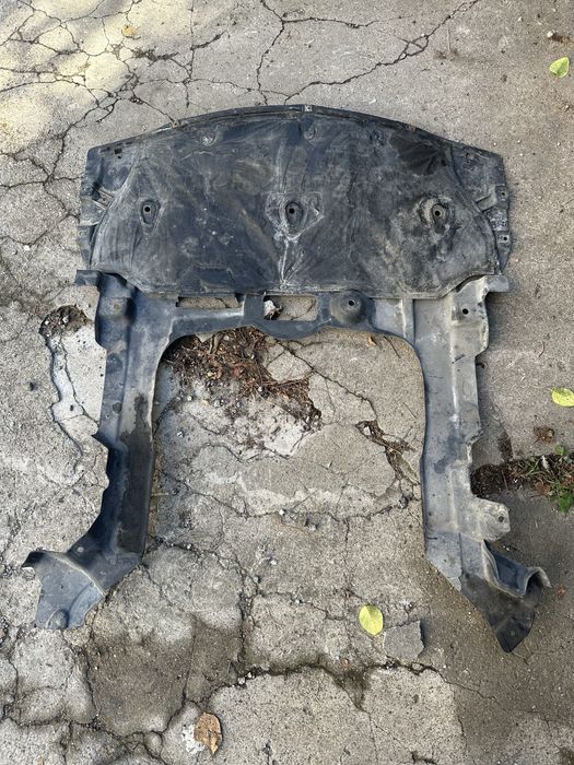 Кора под мотора за bmw e90,e91 xdrive