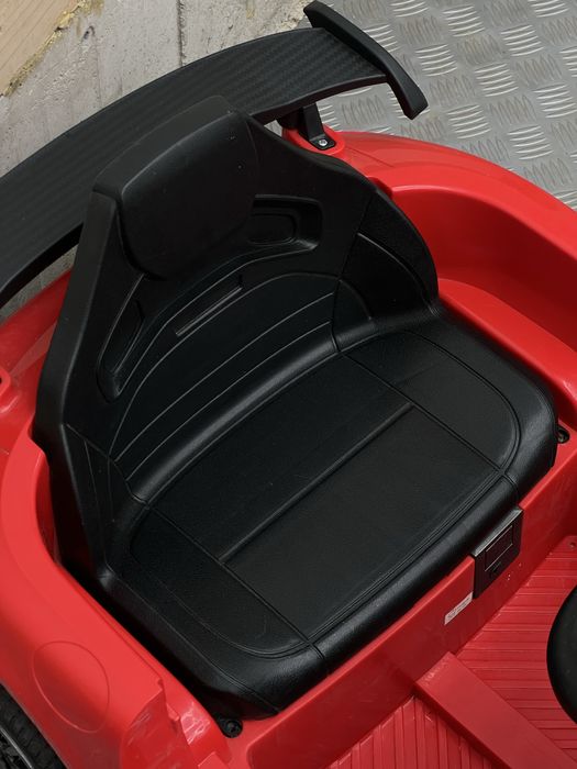 Акумулаторна кола MERCEDES GTR