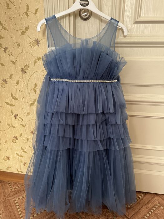 Платье праздничное