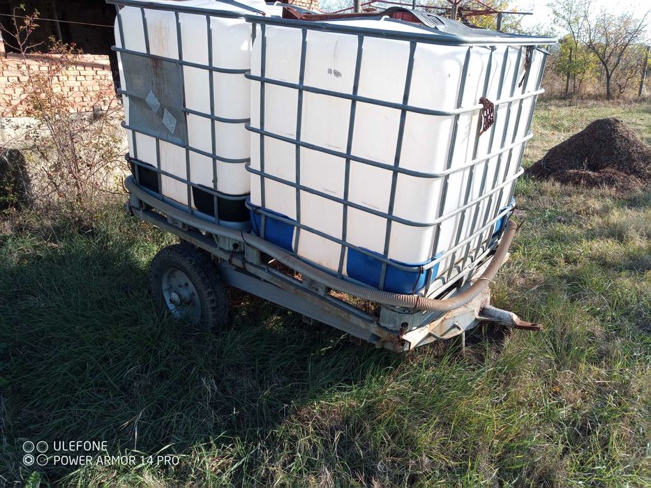 Цистерна 2000л.за поливане.