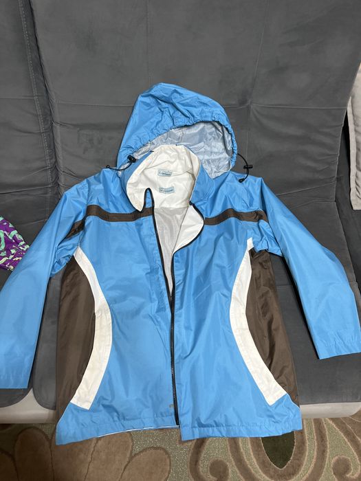 Продам ветровки и дождевик