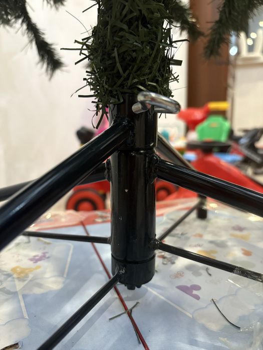 Елка исскуственная