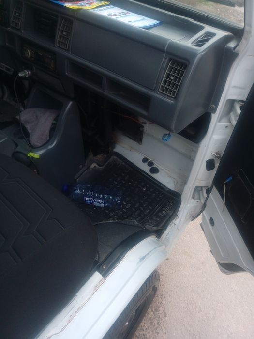 Машина Бир кул минилган пробек 202400 заднимос каропка очилмаган жим м