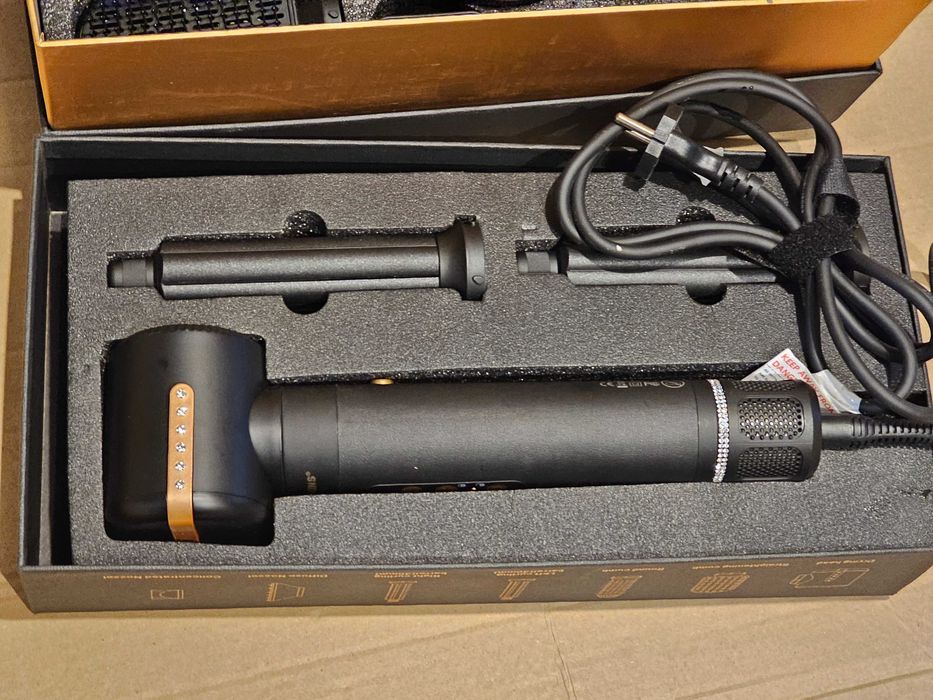 Styler si Uscator de Par Profesional Multi-Functional | 7 in 1 | NOU ca Dyson
