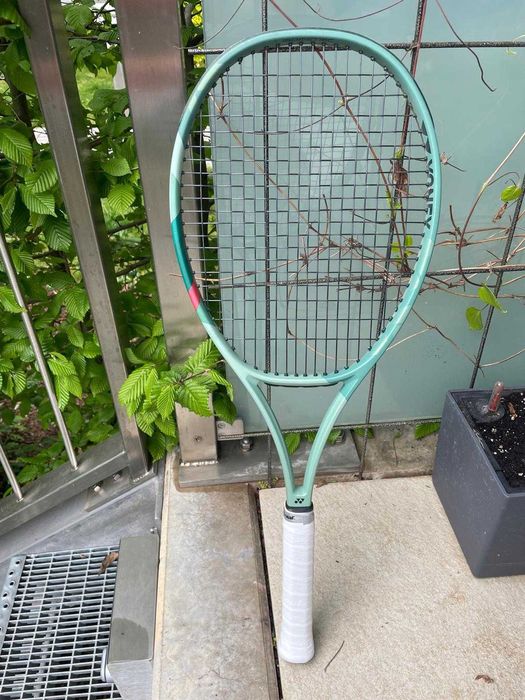 Racheta Percept 100 D (305g) de turneu , mâner 2, culoare light-green