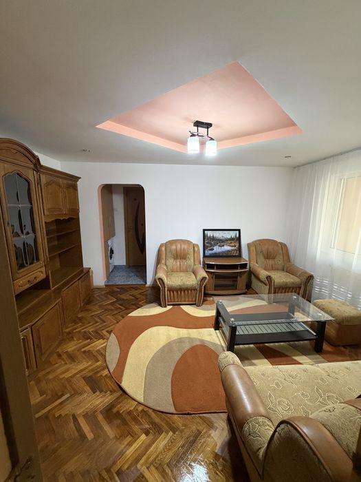 Inchiriez apartament in Campia Turzii
