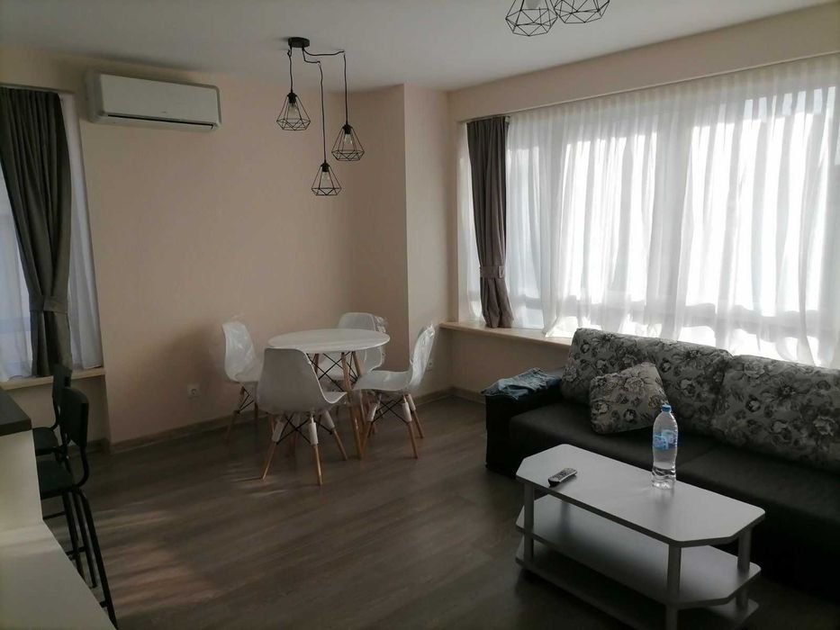 2-стаен апартамент под наем Изток