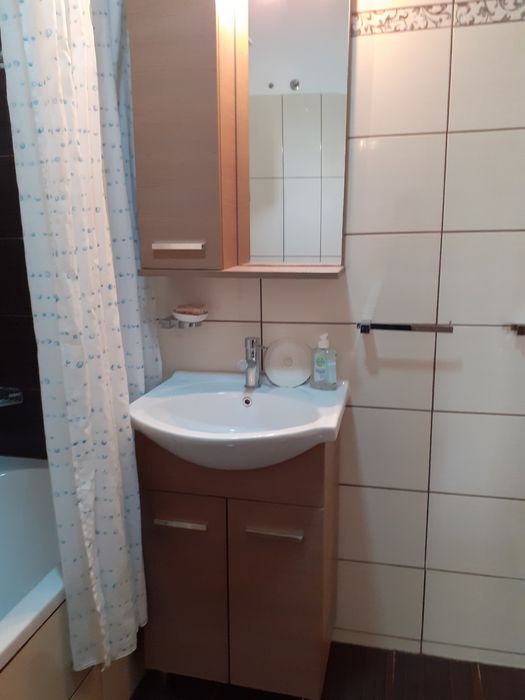 Сграда с три самостоятелни апартамента