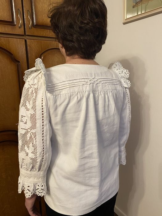 Camasa populara cu dantela veche
