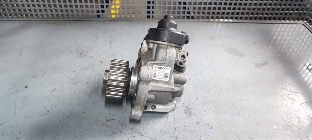 Pompa injectie volkswagen vw touran 2 DFE 2.0 150 cp cod04L130755D